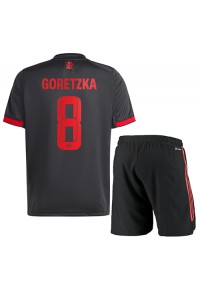 Bayern Munich Leon Goretzka #8 Babytruitje 3e tenue Kind 2022-23 Korte Mouw (+ Korte broeken)